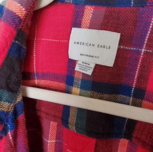 American Eagle boyfriend fit flannel plaid shirt - Picture 3 of 3